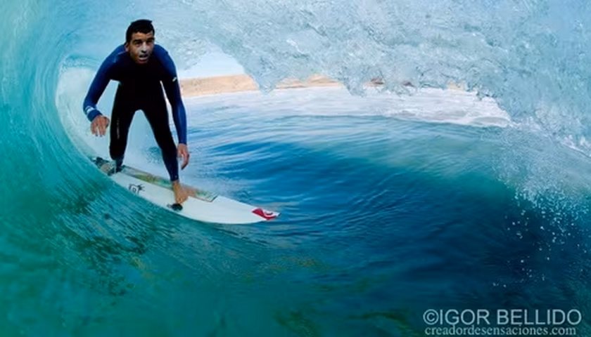 Lazi beim Surfen - Header